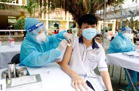 4 học sinh Bắc Giang phản vệ sau tiêm vaccine Covid-19 